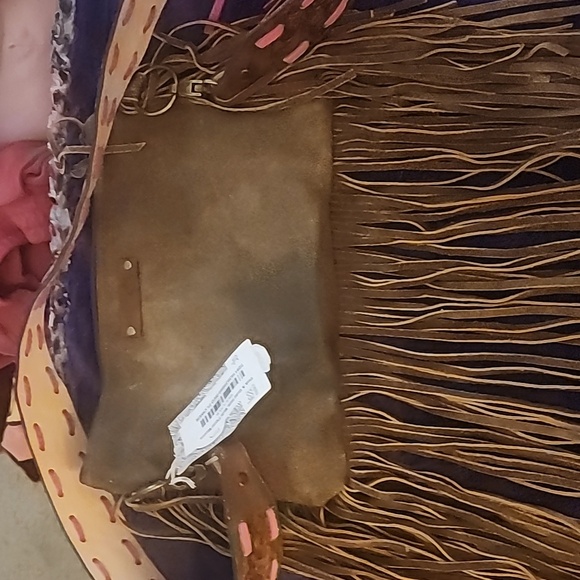 NWT Pink Floral Fringe Crossbody Maxine - Picture 3 of 5